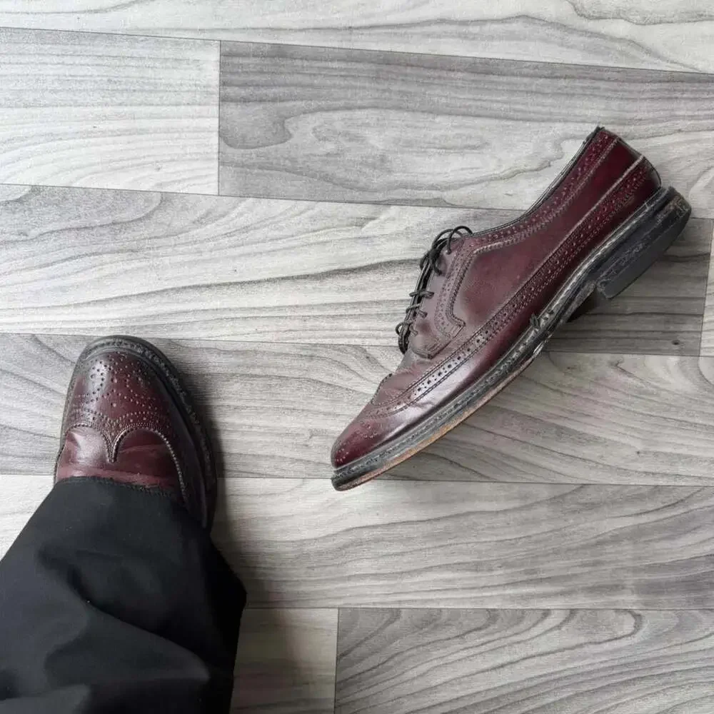Claiborne Vintage Burgundy Leather Wingtip Oxford Dress Shoes